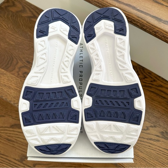 APL TechLoom Breeze Women’s Size 6 – Green Knit Slip-On Running Sneakers – New - Picture 8 of 9